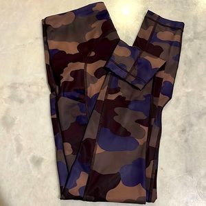 Athleta Ultimate Stash 7/8 leggings